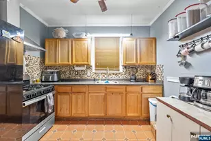 171 Burgess Pl, Passaic, NJ 07055 - Photo 8