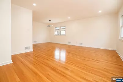 88 Manchester Place, Newark, NJ 07104 - Photo 16