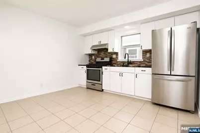 88 Manchester Place, Newark, NJ 07104 - Photo 14