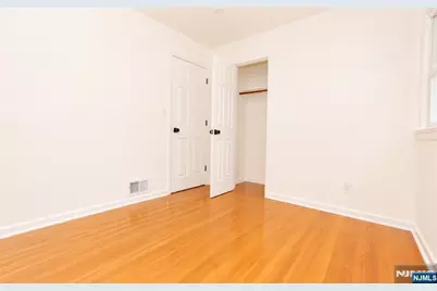 88 Manchester Place, Newark, NJ 07104 - Photo 20