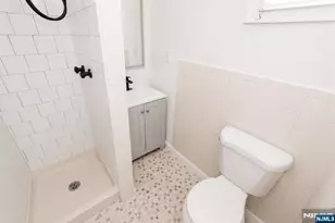 88 Manchester Pl, Newark, NJ 07104 - Photo 30