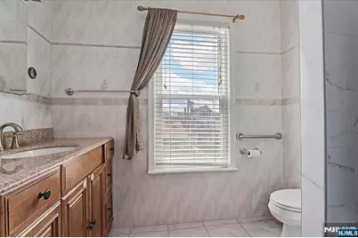 21 Grant Avenue, Roselle Park, NJ 07204 - Photo 10