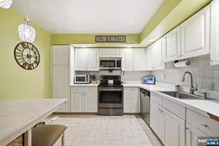 219 Pond Terrace 2B, Washington Township, NJ 07676 - Photo 12