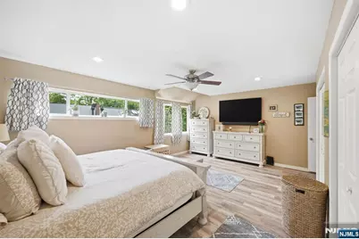 219 Pond Terrace 2B #2B, Washington Township, NJ 07676 - Photo 18