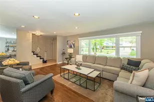 102 Robertson Dr, Wyckoff Township, NJ 07481 - Photo 4