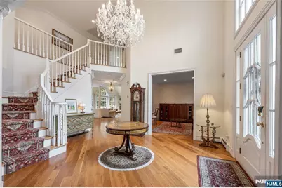 4 Hetzel Drive, Mahwah, NJ 07430 - Photo 2