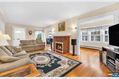 106 Maple Street, Rutherford, NJ 07070 - Photo 8