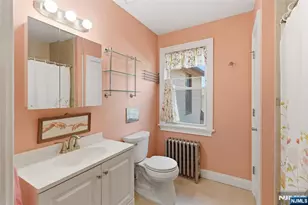 194 Parkway, Maywood, NJ 07607 - Photo 28