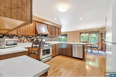 28 Wanamaker Avenue, Mahwah, NJ 07430 - Photo 10