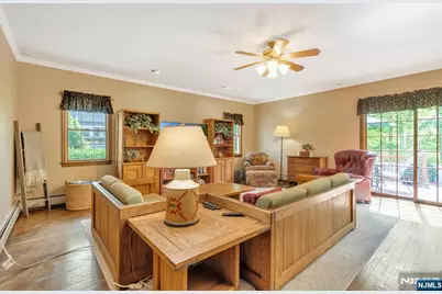 28 Wanamaker Avenue, Mahwah, NJ 07430 - Photo 18