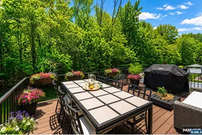 284 Castle Drive, Englewood Cliffs, NJ 07632 - Photo 8