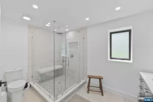 284 Castle Dr, Englewood Cliffs, NJ 07632 - Photo 42
