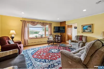 6 Waters Edge, Kinnelon, NJ 07405 - Photo 4