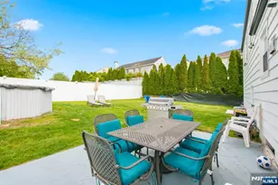 655 Boulevard, New Milford, NJ 07646 - Photo 14