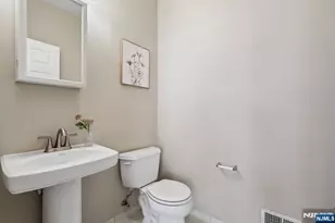 22 Devonshire Dr 128, Clifton, NJ 07013 - Photo 16
