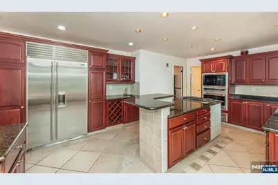 104 Shrewsbury Drive, Livingston, NJ 07039 - Photo 14