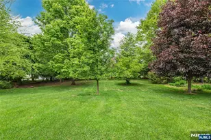 104 Shrewsbury Dr, Livingston, NJ 07039 - Photo 40