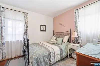 52 Harcourt Avenue, Bergenfield, NJ 07621 - Photo 14