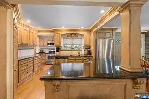 694 Sunset Rd, Teaneck Township, NJ 07666 - Photo 8
