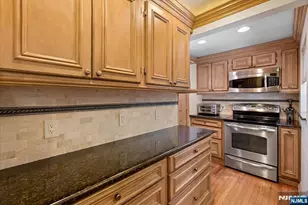 694 Sunset Rd, Teaneck Township, NJ 07666 - Photo 10