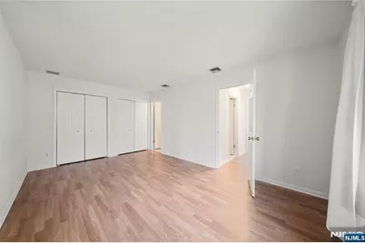 161 Roosevelt Place, Palisades Park, NJ 07650 - Photo 10