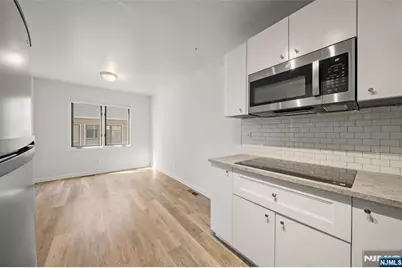 161 Roosevelt Place, Palisades Park, NJ 07650 - Photo 6
