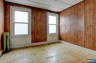 249 4th St, Newark, NJ 07107 - Photo 34