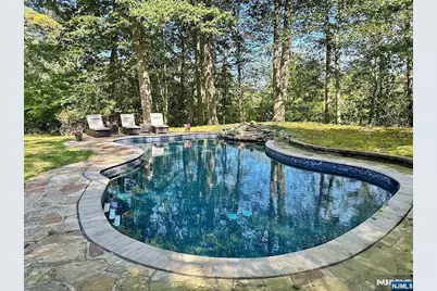 5 Carnot Avenue, Woodcliff Lake, NJ 07677 - Photo 4
