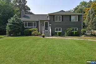 619 Montview Pl, River Vale Township, NJ 07675 - Photo 2
