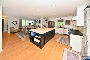 619 Montview Pl, River Vale Township, NJ 07675 - Photo 6