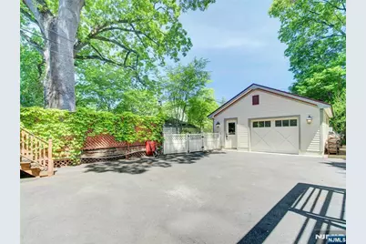 521 Belleville Avenue, Glen Ridge, NJ 07028 - Photo 26