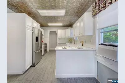 521 Belleville Avenue, Glen Ridge, NJ 07028 - Photo 6