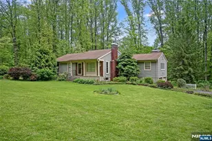 12 Dogwood Dr, Chester, NJ 07930 - Photo 2