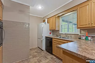 12 Dogwood Drive, Chester, NJ 07930 - Photo 8