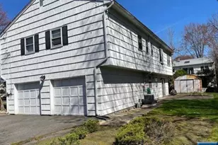 482 Tulane Ct, Paramus, NJ 07652 - Photo 4
