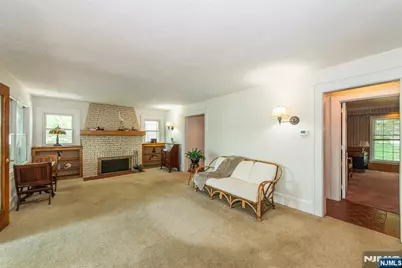 174 Pines Lake Drive, Wayne, NJ 07470 - Photo 8