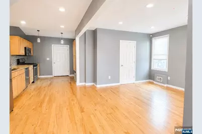 1086 18th Avenue, Newark, NJ 07106 - Photo 4