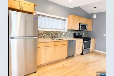 1086 18th Avenue, Newark, NJ 07106 - Photo 8