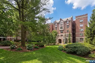 100 Palisade Ave A51, Englewood, NJ 07631 - Photo 2