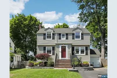 30 Sherbrooke Parkway, Livingston, NJ 07039 - Photo 1