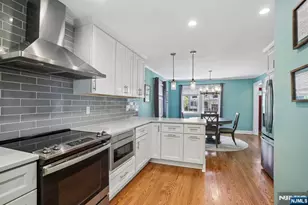 30 Sherbrooke Pkwy, Livingston, NJ 07039 - Photo 10