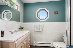 72 Forest Ave, Hawthorne, NJ 07506 - Photo 10