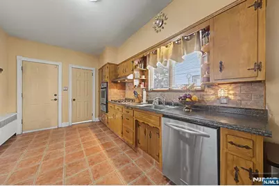 103 Chamberlain Avenue, Paterson, NJ 07502 - Photo 12