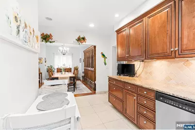 1631 Maple Street, Fort Lee, NJ 07024 - Photo 10