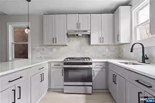 654 12th St, Newark, NJ 07103 - Photo 4