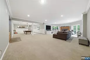 43 Walsh Dr, Mahwah, NJ 07430 - Photo 28