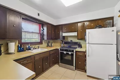 355 Chestnut Avenue, South Hackensack Township, NJ 07606 - Photo 12