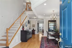 8 Yorktown Ln 704, Totowa, NJ 07512 - Photo 4