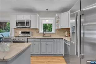46 Rafkind Rd, Bloomingdale, NJ 07403 - Photo 10