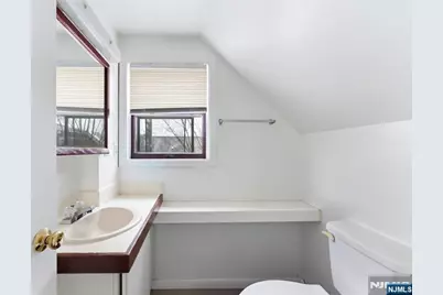 2455 3rd Street, Fort Lee, NJ 07024 - Photo 14